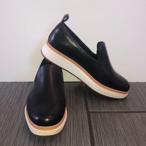 Black platform Clarks